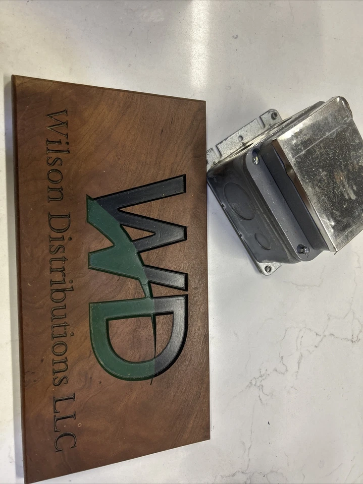 Caja de piso Hubbell B2427 Scrubsheild 1 velocidad profunda nuevo excedente Foto 1 de 1