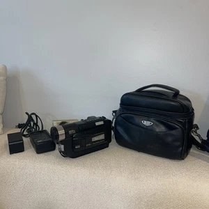 JVC GR-SXM240U Compact Super VHS Camcorder charger/ VHSC/ Extra Battery/ Bag - Picture 1 of 24