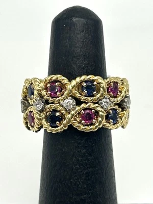 Banda de eternidad trenzada de oro amarillo de 18 quilates zafiro, diamante y rubí talla 3,75 Foto 1 de 4