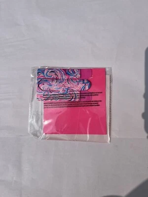 NUEVO Estuche para Tarjeta de Teléfono Lilly Pulitzer Rosa Raz Berry Flamingoals GWP #005980 Foto 1 de 2