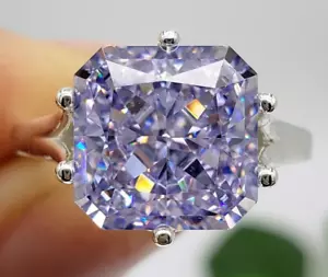 Anillo solitario de diamantes naturales púrpura Asscher certificado de 8 quilates acabado en oro blanco - Imagen 1 de 15