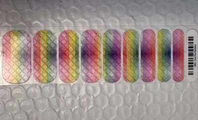 Envolturas de uñas Jamberry Over The Rainbow Fishnet Pride LGBTQ+ ¡Raras y retiradas! Foto 1 de 4