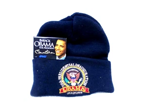 2009 BARACK OBAMA STRICK WINTERMÜTZE & PIN EINWEIHUNGSWARE - Bild 1 von 3