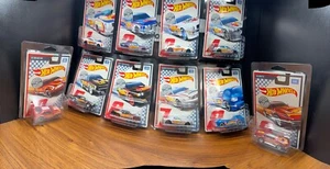 2017 Racing Circuit Hot Wheels Complete Set of 10 IN PROTECTERS - Picture 1 of 6