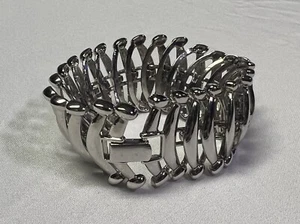 Vintage NAPIER Silver Tone Wide Link Bracelet Signed 7 inches - Picture 1 of 6