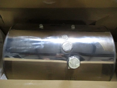 4172948C1S INTERNATIONAL 80 GAL 26" TANQUE DE COMBUSTIBLE ALUMINIO PULIDO Foto 1 de 2