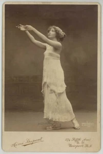 Cabinet Aimé Dupont à New York. Danseuse en tenue légère. Danse. - Picture 1 of 1
