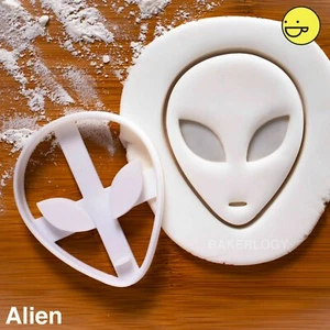 Alien cookie cutter | Extraterrestrial grey space ufo spooky aliens halloween - Picture 1 of 5