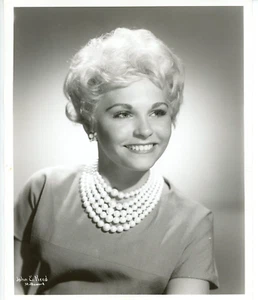 Vintage 8x10 Sexy Cheesecake Pinup Photo Claudia Soelberg Singer John Reed photo - Picture 1 of 2