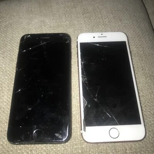 iPhone 7 A1778 LOT OF 2 BLACK /ROSE GOLD UNKNOWN CARRIER FOR PARTS ONLY - Picture 1 of 7