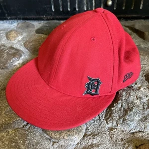 Detroit Tigers Baseball Hat New Era Red Fitted 71/2 - Picture 1 of 12