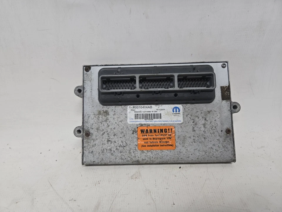 Computadora de motor ECM ECU manual Jeep Wrangler TJ 97 2,5 5010404AB 1997 Foto 1 de 3