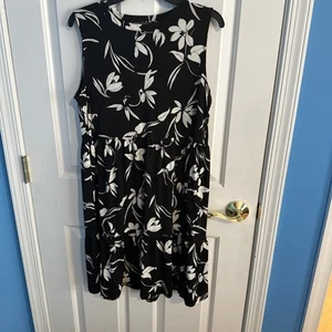 Banana Republic Women Sleeveless Dress Black Size Medium Gently Used - Picture 1 of 4