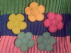 Vintage Rubber Floral Flower Coasters Set of 5 Retro Boho Hippie Style - Picture 1 of 3