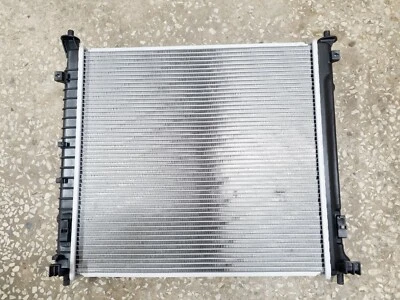 Radiador de refrigeración genuino para Ssangyong TIVOLI + D16F&AUTO TM #2131035300 Express Foto 1 de 4