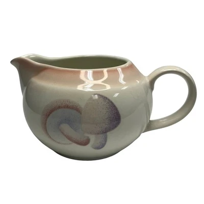 Crema Noritake Mushroom Magic 8408 gres 10 oz 2-5/8" color crema, rosa Foto 1 de 4