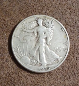 1945 Liberty Walking Half Dollar -90% Silver - Picture 1 of 2