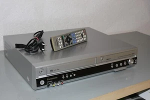 Panasonic DMR - ES35V DVD / VHS Video Recorder Kombi Gerät  mit Fernbedienun - Bild 1 von 6