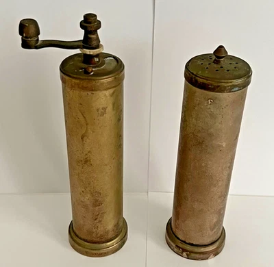 Vtg Macina Temperata Brass Salt & Pepper Grinder Shaker MCM Mid Century Italy - Image 1 of 4