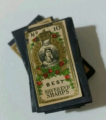 5 Confezioni Aghi Ago Cucito Antichi Vintage Princess Victoria Silver eyd Sharps - Immagine 1 di 4