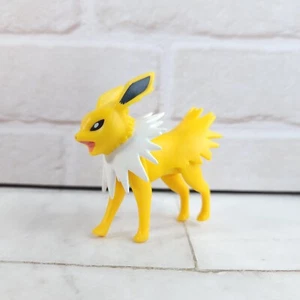 Jolteon Pokemon Battle Figure - Picture 1 of 3