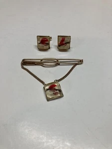 Vintage Gold Tone Fly Fishing Hook Cufflinks Tie Clasp Free Shipping - Picture 1 of 5