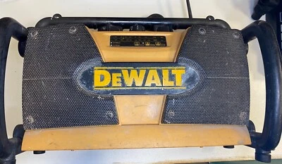 DeWalt Jobsite Radio w Charger (DW911-XE) - Used - image 1 of 4