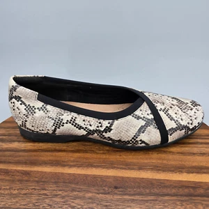 Scarpe comode Clarks ballerine donna 12 M stampa serpente pelle un Darcey slip on - Foto 1 di 8