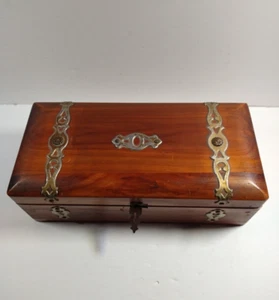 Caja de tocador de madera vintage para joyería/maquillaje Pilliod ~ peine de perfume en polvo - Imagen 1 de 24