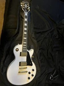 Epiphone Limited Edition Les Paul Custom - Antique Ivory w/Gold Hardware. - Picture 1 of 2