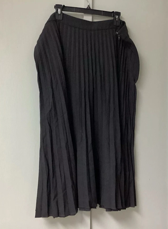 LOFT Plus Women’s A Line Pleated Skirt Size 20 Black Gray Midi Side Zip - Image 1 of 4