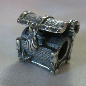 UNBRANDED ANTIQ 925 SILVER PIRATES TREASURE CHEST - LID OPENS  EUROPE BEAD CHARM - Picture 1 of 4