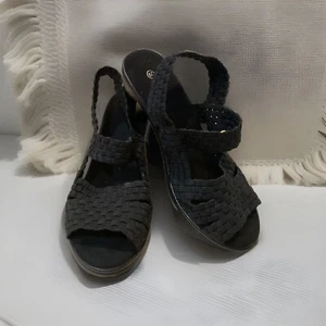 NIB HKR WEAVE STRETCH Wedge Sandles Open Toe Black Elastic Size EU 39 US 8.5 - Picture 1 of 7