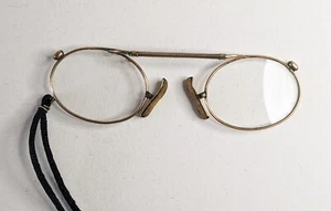 Vintage Gold-rimmed Pince-Nez Eyeglasses. - Spring adjustable - Picture 1 of 2