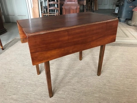 Small c.1810 Hepplewhite Walnut Drop-leaf Table Cover