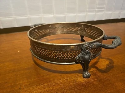 Soporte para Cazuela Plato Plateado, 9" Vintage Patas Redondas Portador, Raimond Foto 1 de 4