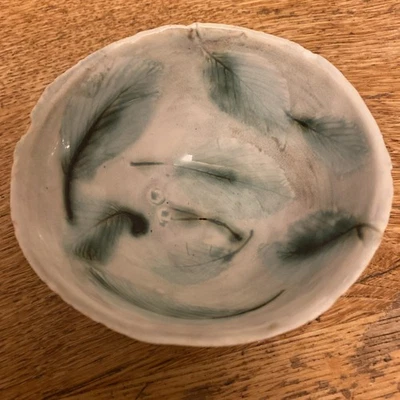 Leaf Handmade Studio Pottery Bowl Trinket Dish Pot - Image 1 of 4