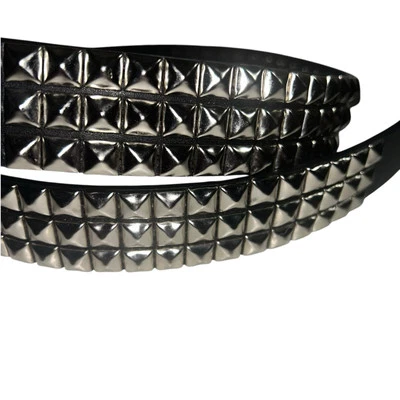 Cinturón Pyramid Stud Negro Charol Punk Oi Gótico Emo Grunge Metal Club Foto 1 de 4