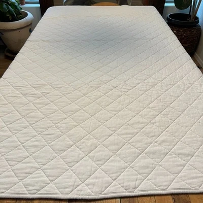 Pottery Barn Teen Blake Heritage Quilt Comforter White Twin Size 68x86" - Image 1 of 4