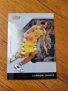 2004-05 Topps Finest - #23 LeBron James 2nd Year - Picture 1 of 8