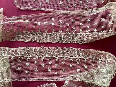 Dentelle ancienne XIXe, 2 volants de 93 cm x 7,5 cm - Photo 1/4