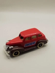 Lledo Days Gone red Snickers 1939 Chevrolet Masters sedan - Picture 1 of 6