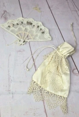 Abanico ornamental decorativo cuentas de encaje rosas colgante de pared bolso de mano y hecho a mano Foto 1 de 4