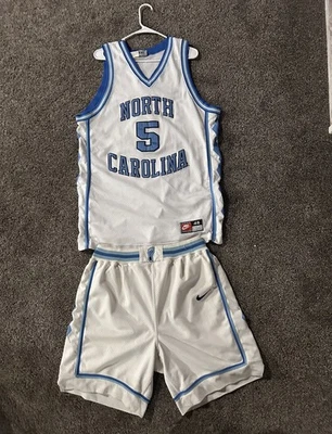 Authentic Nike #5 North Carolina Tar Heels NCAA Basketball Jersey And Shorts 48 - Image 1 of 4