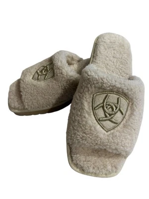 NOVO ARIAT Cozy Chic Fuzzy Creme Biqueira Quadrada Chinelos, Slide On, Feminino Tamanho 7 - Imagem 1 de 4