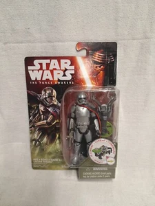 FIGURA DE ACCIÓN STAR WARS The Force Awakens Captain Phasma 3.75" en tarjeta - Imagen 1 de 8