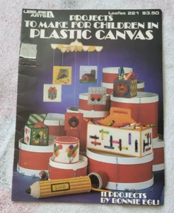 Leisure Arts PLASTIC CANVAS Projects to make for Children BOOK NEW 11 projects - Picture 1 of 4