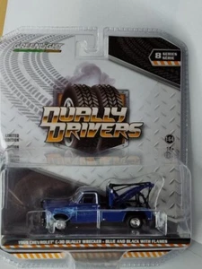 GreenLight Dually Drivers Series 1969 Chevrolet C-30 Wrecker 1:64 Scale - Picture 1 of 8