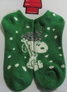 Snoopy Peanuts Weihnachten unsichtbar gemütliche flauschige Socken Knöchelgröße 5-10 grün 1 Paar - Bild 1 von 1