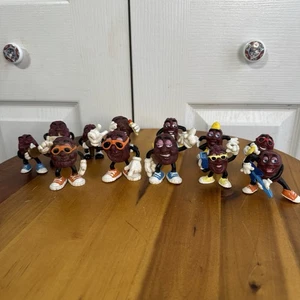 Lot of 12 Vintage Hardee's California Raisins Figures 1987 + 1988 Collectible - Picture 1 of 6